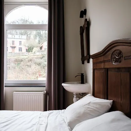 Maison Meuse Waulsort