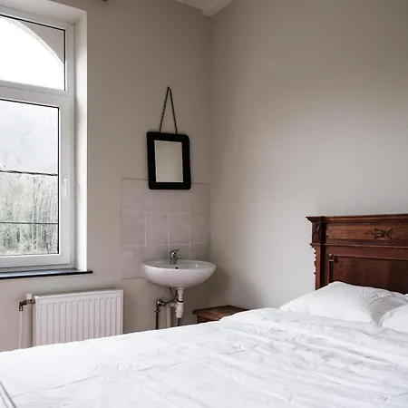 Holiday home Maison Meuse Waulsort