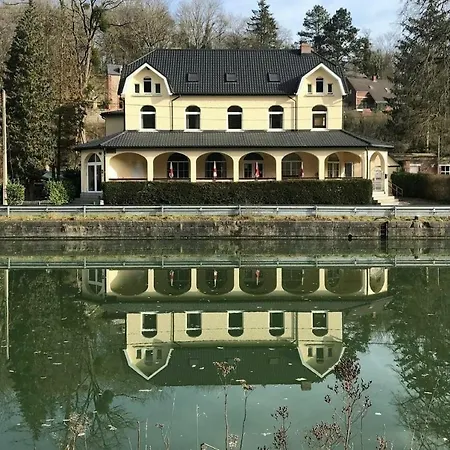 Holiday home Maison Meuse Waulsort